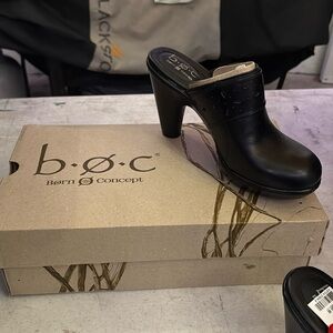 New inbox size 7 black mules. The brand is born concept.